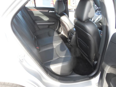 2012 Chrysler 300 Limited