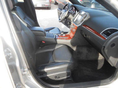 2012 Chrysler 300 Limited