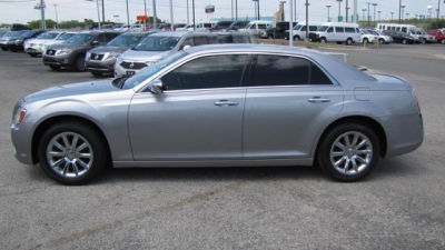 2011 Chrysler 300  Limited