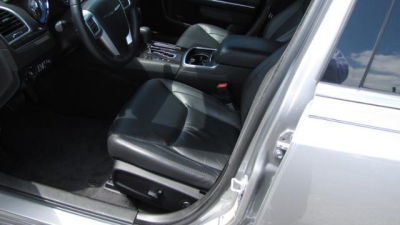 2011 Chrysler 300  Limited