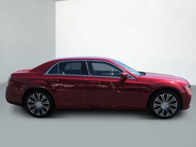 2012 Chrysler 300  S V6