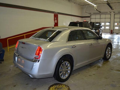 2012 Chrysler 300  Limited
