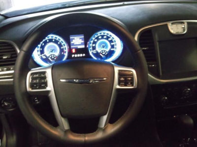 2011 Chrysler 300  Limited