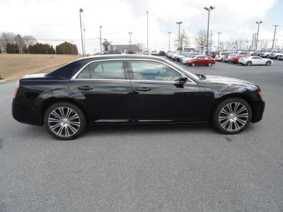 2012 Chrysler 300  S V6