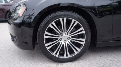 2012 Chrysler 300  S V6