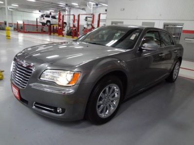 2011 Chrysler 300  Limited
