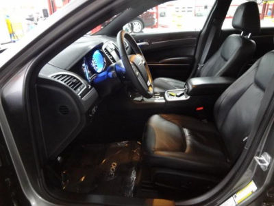 2011 Chrysler 300  Limited