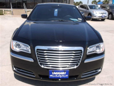 2013 Chrysler 300  Base