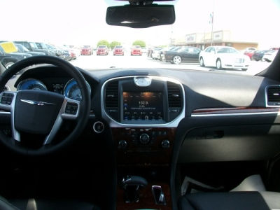 2012 Chrysler 300  Limited