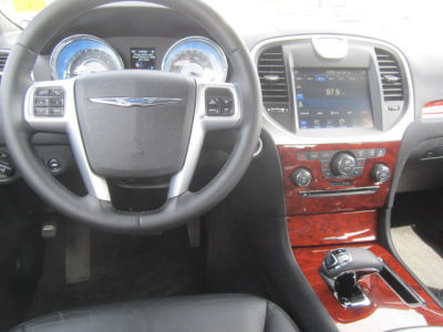 2012 Chrysler 300 Limited