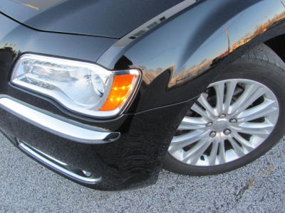 2012 Chrysler 300  Limited
