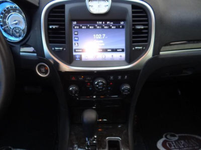 2011 Chrysler 300  Limited