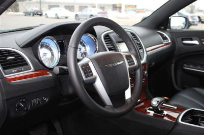 2012 Chrysler 300 Limited