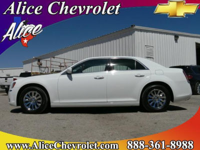 2013 Chrysler 300  Base