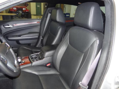 2012 Chrysler 300 Limited