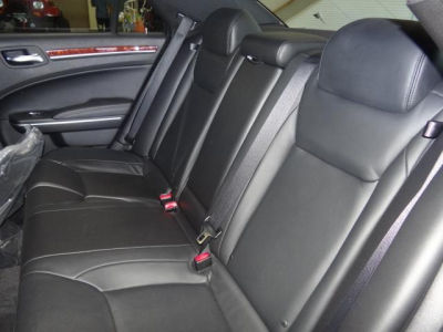 2012 Chrysler 300 Limited