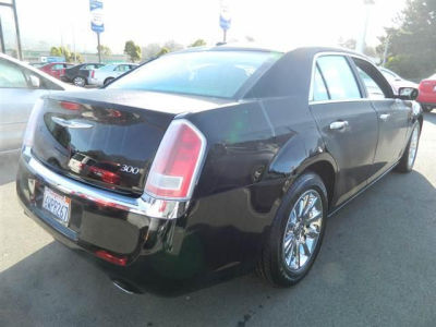 2012 Chrysler 300  Limited