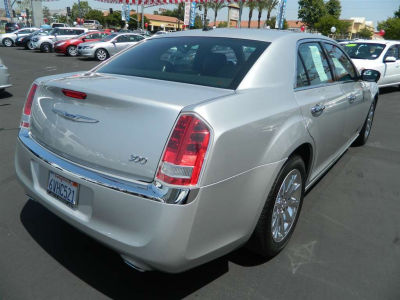 2012 Chrysler 300 Limited