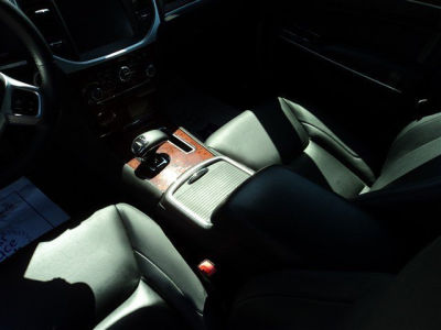 2012 Chrysler 300 Limited
