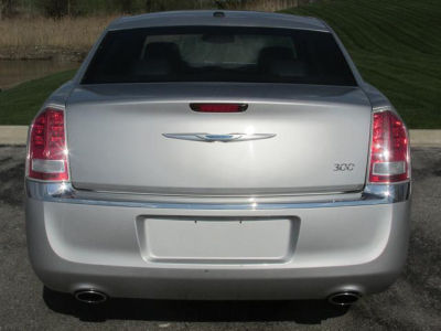 2012 Chrysler 300 Limited