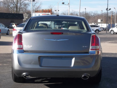 2012 Chrysler 300 Limited