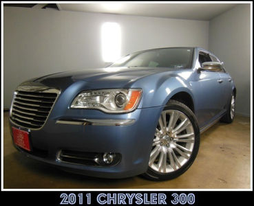 2011 Chrysler 300  Limited