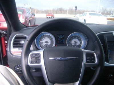 2012 Chrysler 300  Limited