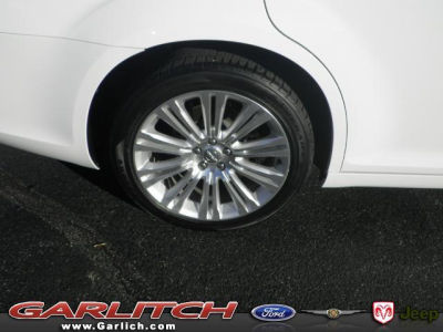 2011 Chrysler 300  Limited