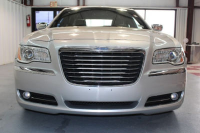 2012 Chrysler 300  Limited