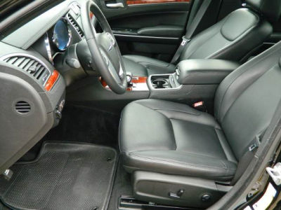 2013 Chrysler 300