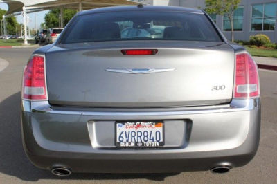 2012 Chrysler 300 Limited