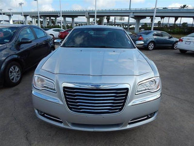 2012 Chrysler 300 Limited