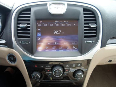 2012 Chrysler 300  Limited