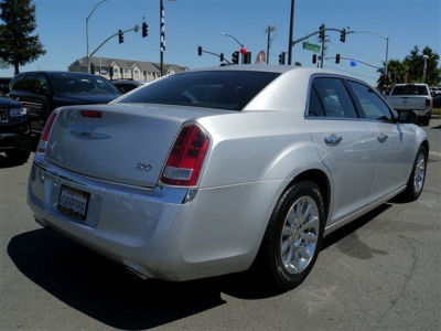2012 Chrysler 300 Limited