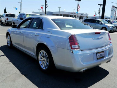 2012 Chrysler 300 Limited