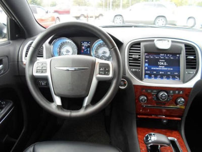 2012 Chrysler 300 Limited