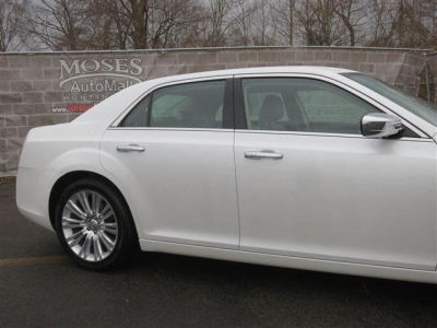 2011 Chrysler 300  Limited