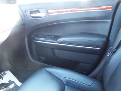 2012 Chrysler 300 Limited