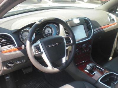 2012 Chrysler 300  Limited