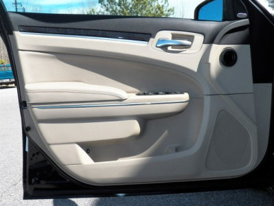 2012 Chrysler 300 Limited