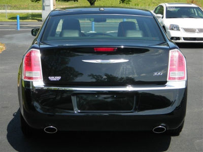 2013 Chrysler 300  Base