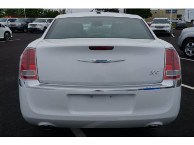 2013 Chrysler 300 Base