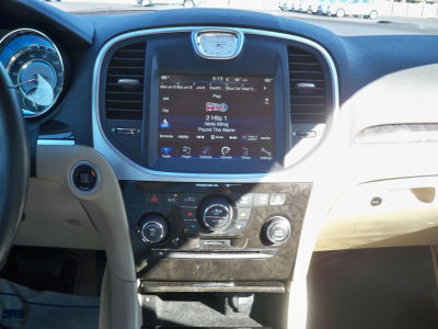 2012 Chrysler 300  Limited