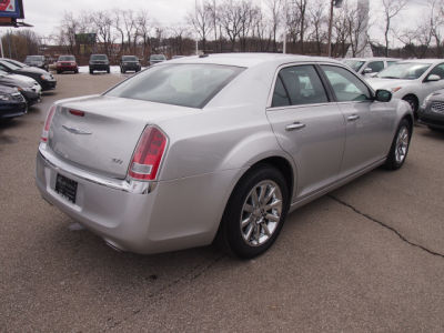 2012 Chrysler 300 Limited