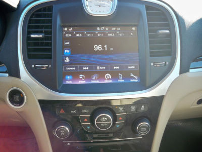 2012 Chrysler 300 Limited