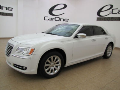 2011 Chrysler 300  Limited