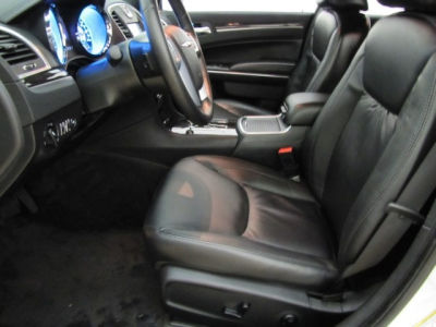 2011 Chrysler 300  Limited
