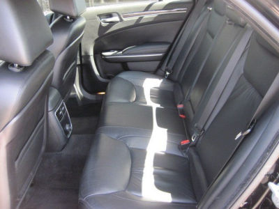2011 Chrysler 300  Limited