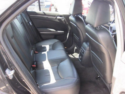 2011 Chrysler 300  Limited