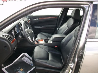 2012 Chrysler 300  Limited